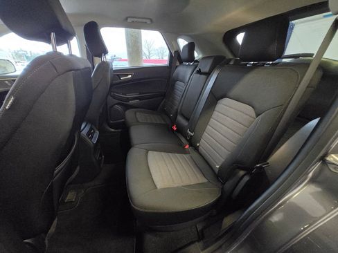 Used 2022 Ford Edge SE w/ Black Appearance Package image 22