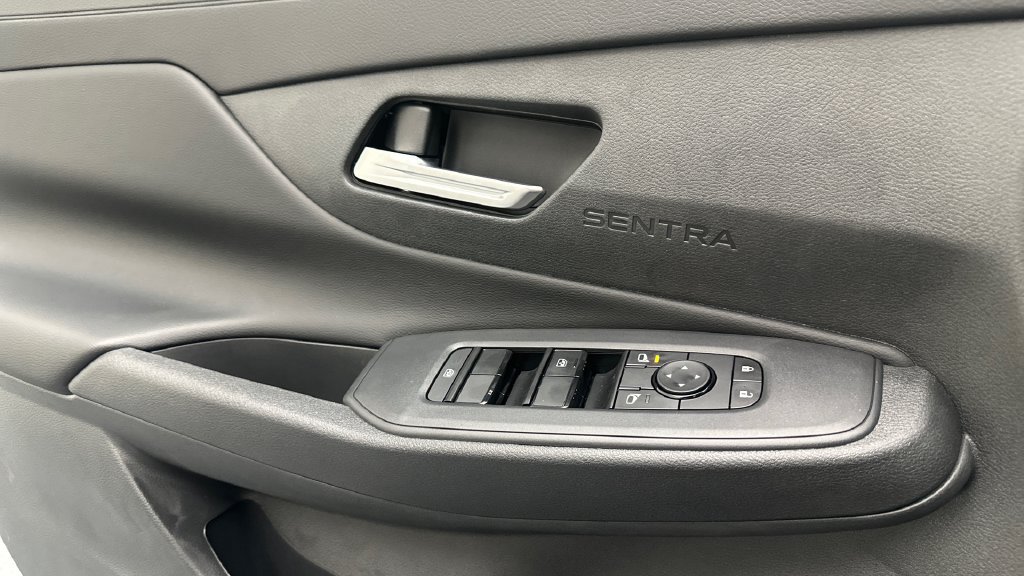 New 2027 Nissan Sentra S w/ Floor Mat Package FWD image 15