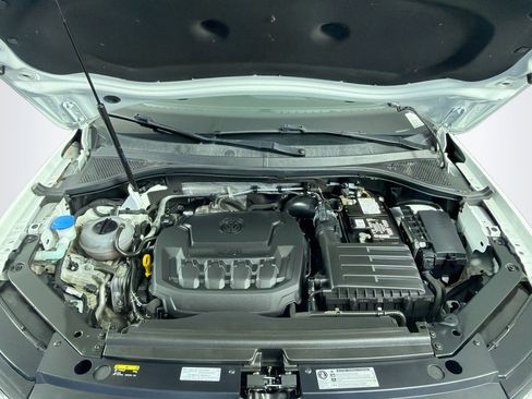 Used 2018 Volkswagen Tiguan SEL FWD image 37