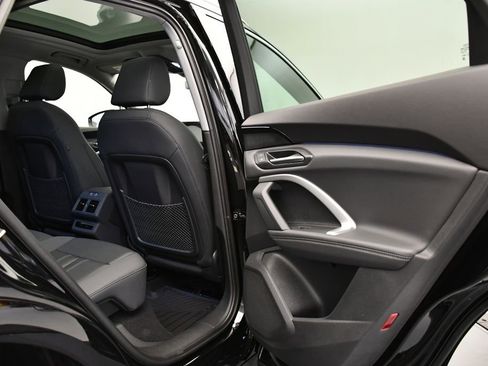 Used 2025 Audi Q5 Premium w/ Convenience Package image 51