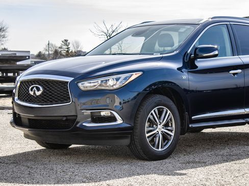 Used 2019 INFINITI QX60 Luxe w/ Essential Package image 16