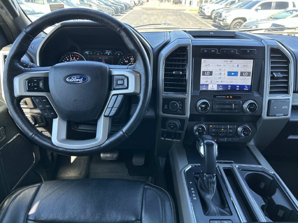 Used 2019 Ford F150 Lariat w/ Equipment Group 502A Luxury AWD/4WD image 17