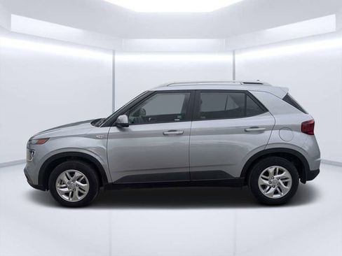 Used 2020 Hyundai Venue SEL w/ Convenience Package FWD image 6