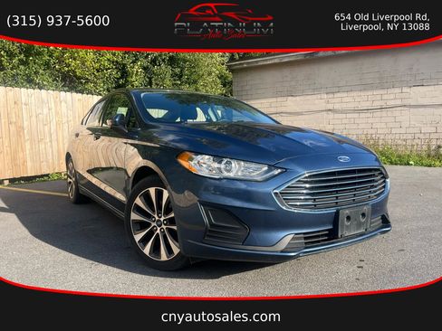 Used 2019 Ford Fusion SE image 1