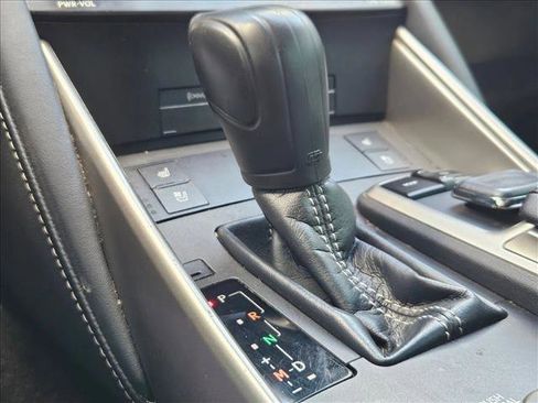 Used 2018 Lexus IS 300 AWD w/ Comfort Package image 10