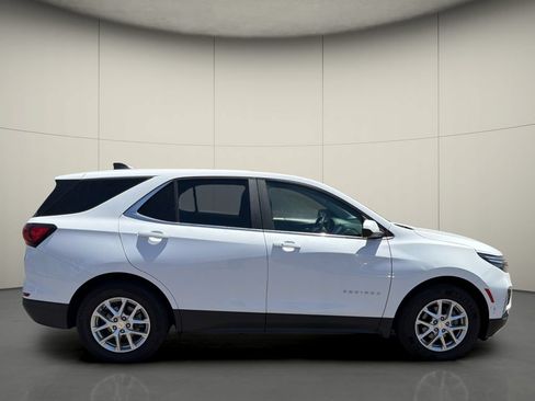 Used 2024 Chevrolet Equinox LT FWD image 10