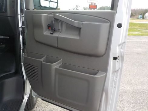 New 2026 GMC Savana 3500 Extended w/ Driver Convenience Package RWD image 20