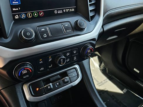 Used 2020 GMC Acadia SLT image 31