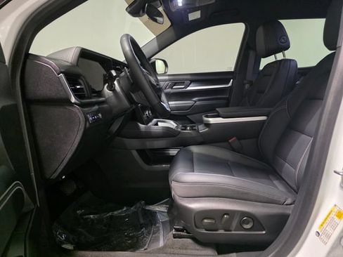 Used 2026 GMC Terrain Elevation w/ Elevation Premium Package FWD image 13