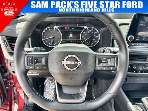 Used 2026 Nissan Rogue SV FWD image 23