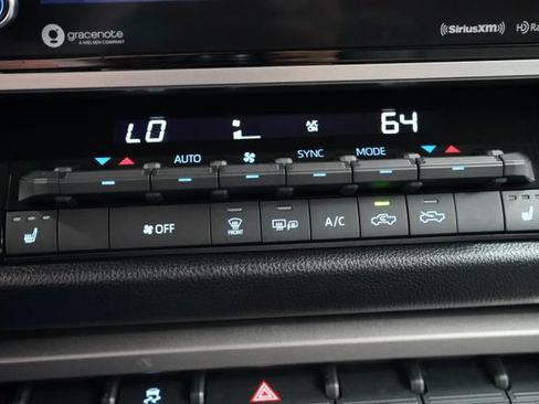 Used 2024 Toyota Tundra SR5 w/ SR5 Premium Package AWD/4WD image 33