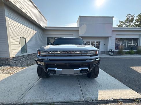 Used 2025 GMC Hummer EV 2X AWD/4WD image 3