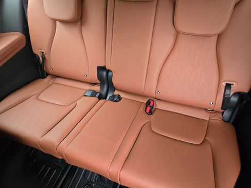 New 2026 Kia Carnival EX FWD image 22
