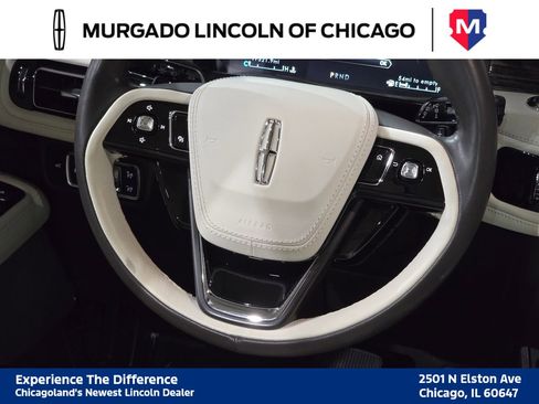 Used 2023 Lincoln Aviator Black Label w/ Class IV Trailer Tow Package image 17