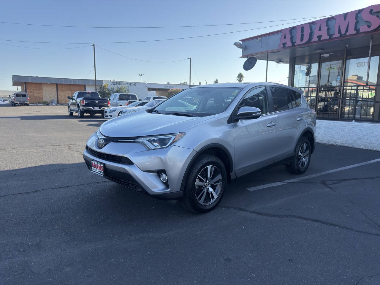 Used 2018 Toyota RAV4 XLE w/ All Weather Liner Package FWD image 7