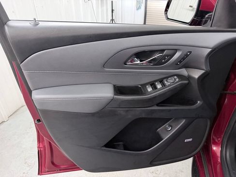 Used 2019 Chevrolet Traverse Premier w/ Driver Confidence II Package FWD image 12