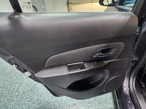 Used 2015 Chevrolet Cruze LT image 21
