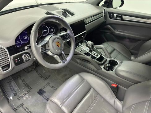 Used 2022 Porsche Cayenne Platinum Edition AWD/4WD image 20
