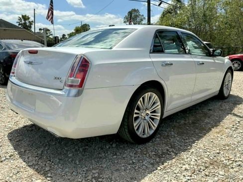 Used 2012 Chrysler 300 C Luxury Series image 5