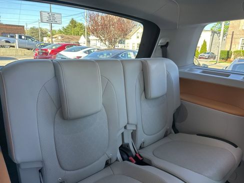 Used 2025 Volkswagen ID. Buzz Pro S Plus AWD/4WD image 12