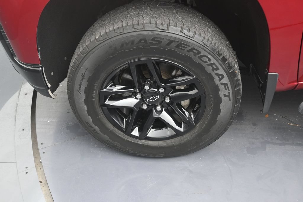 Used 2022 Chevrolet Silverado 1500 Custom Trail Boss w/ LPO, Dark Essentials Package AWD/4WD image 9
