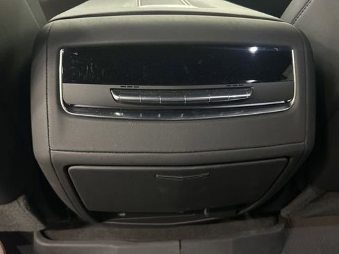 Used 2024 Cadillac Escalade Premium Luxury w/ Performance Package AWD/4WD image 11
