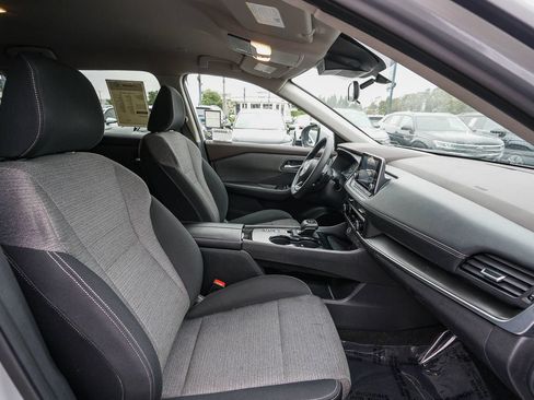 Used 2023 Nissan Rogue SV FWD image 18