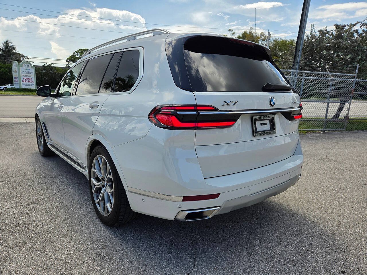 Used 2026 BMW X7 xDrive40i AWD/4WD image 7