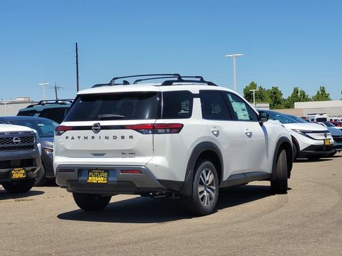 New 2026 Nissan Pathfinder SL AWD/4WD image 4
