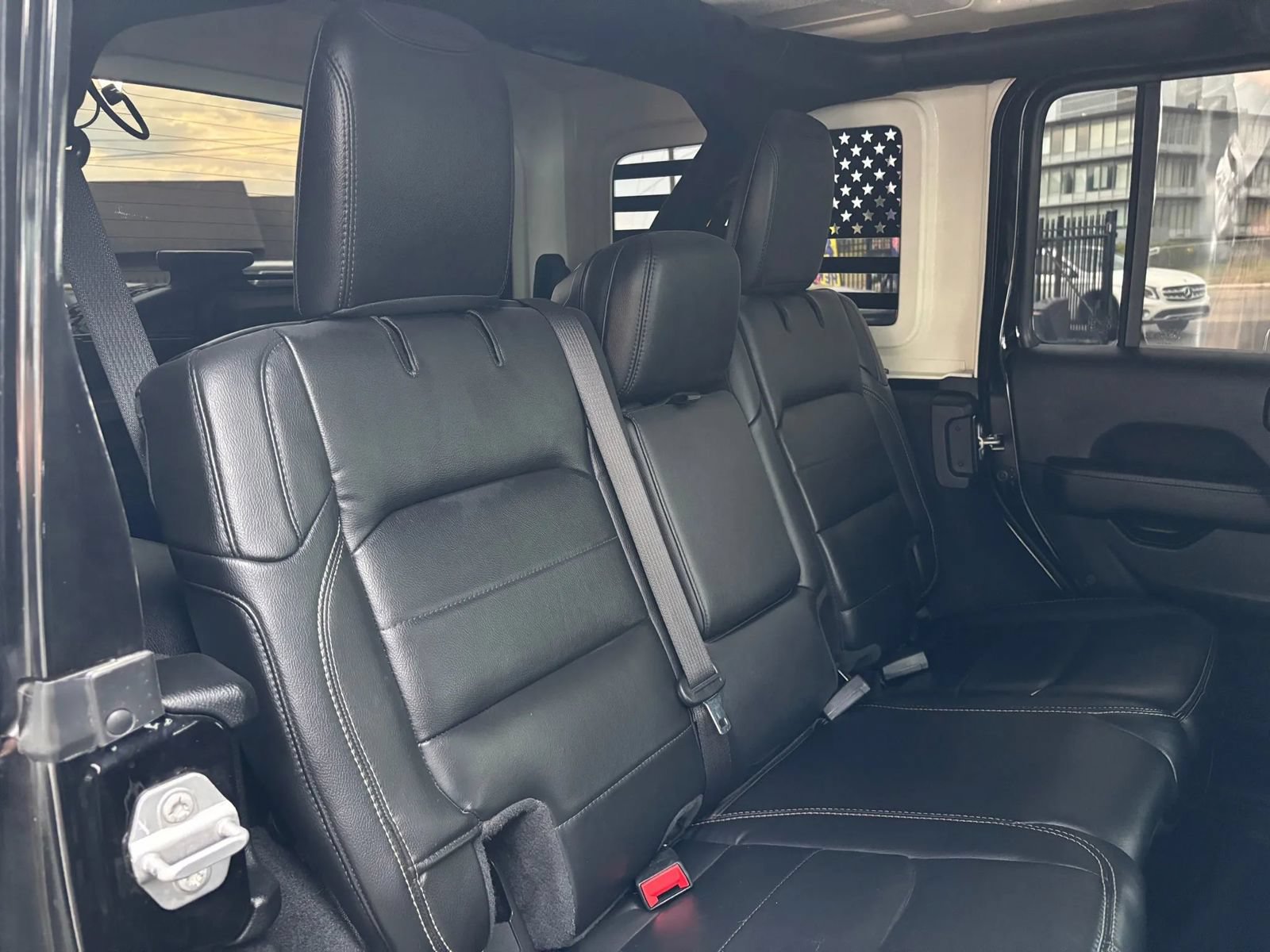 Used 2020 Jeep Wrangler Unlimited Sahara AWD/4WD image 37