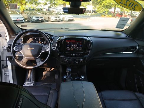 Used 2022 Chevrolet Traverse High Country image 12