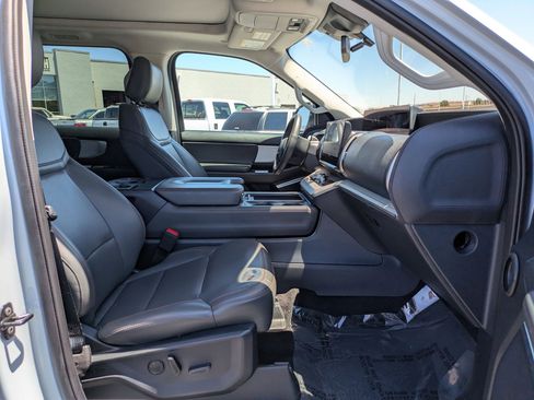 Certified 2025 Ford Expedition Max Active AWD/4WD image 33