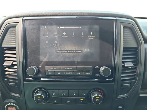Used 2022 Nissan Titan SV RWD image 21