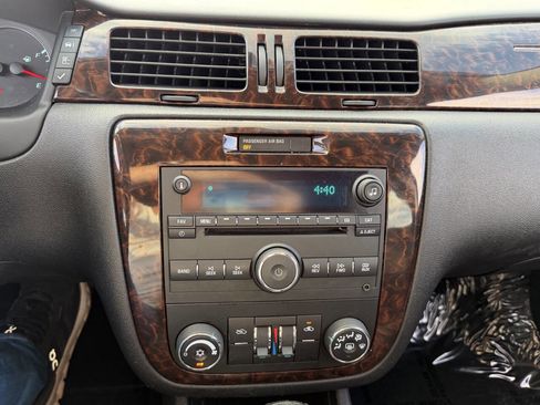 Used 2013 Chevrolet Impala LT w/ LT Sunroof Package FWD image 24