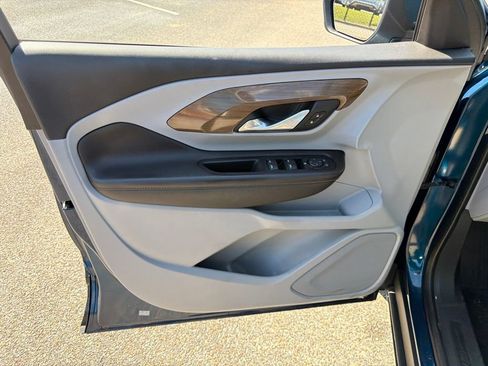 Used 2020 GMC Terrain SLE w/ Driver Convenience Package FWD image 18