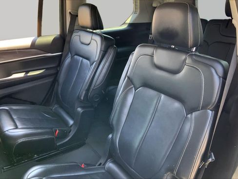 Used 2021 Jeep Grand Cherokee L Limited AWD/4WD image 21