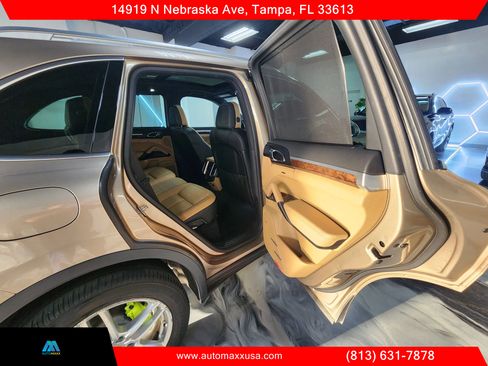 Used 2016 Porsche Cayenne S w/ Premium Package image 32