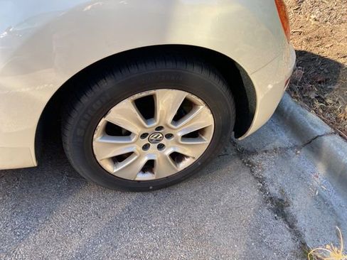 Used 2009 Volkswagen Beetle Coupe image 10