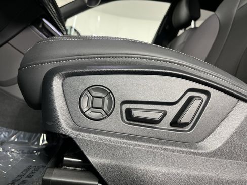 Used 2025 Audi Q8 Premium Plus w/ Premium Plus Package image 14