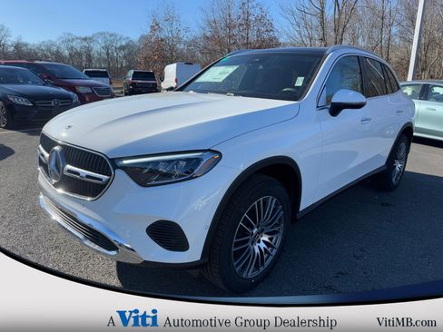 Used 2026 Mercedes-Benz GLC 300 4MATIC image 4