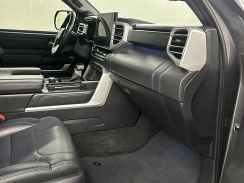 Used 2024 Toyota Tundra Platinum AWD/4WD image 35
