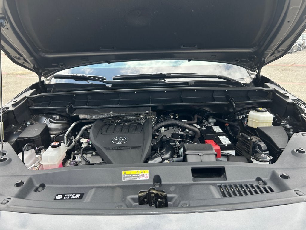 Used 2023 Toyota Highlander L FWD image 30