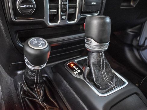 Used 2021 Jeep Wrangler Unlimited Sahara w/ Cold Weather Group image 18