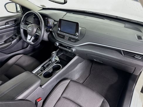 Used 2020 Nissan Altima 2.5 SV image 30
