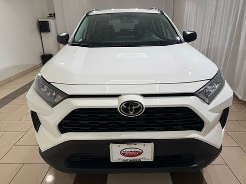Used 2021 Toyota RAV4 LE AWD/4WD image 8