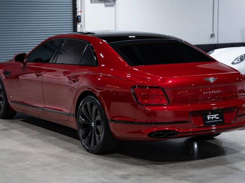 Used 2022 Bentley Flying Spur V8 image 78