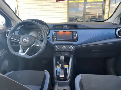 Used 2025 Nissan Versa SV FWD image 30