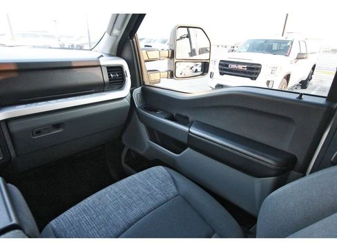 Used 2024 Ford F250 XLT image 10