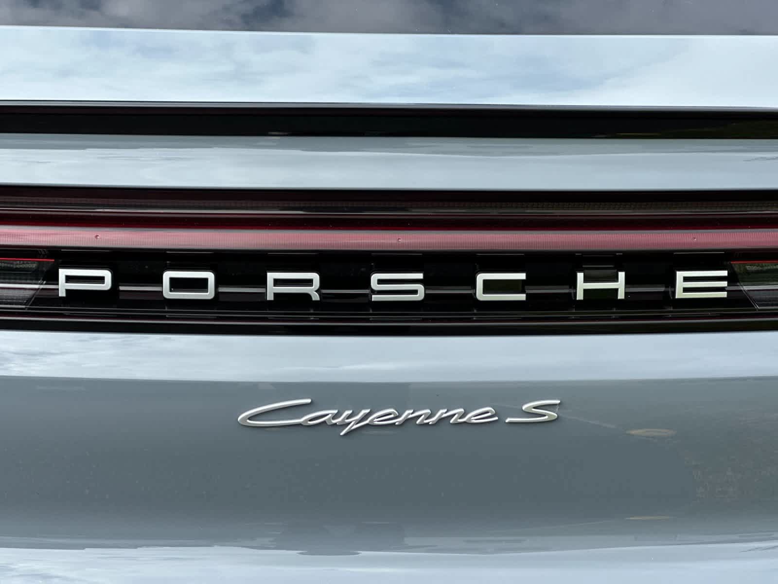 Certified 2024 Porsche Cayenne S AWD/4WD image 32