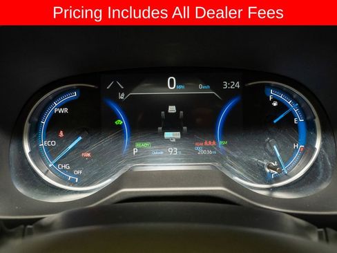 Used 2025 Toyota RAV4 XLE AWD/4WD image 16